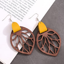 Carregar imagem no visualizador da galeria, Leaf Drop Earrings
