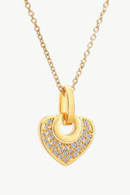 Carregar imagem no visualizador da galeria, Crystal Heart Pendant Necklace
