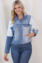 Carregar imagem no visualizador da galeria, Color Block Distressed Button Up Denim Jacket
