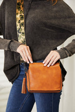 Carregar imagem no visualizador da galeria, SHOMICO PU Leather Wide Strap Crossbody Bag
