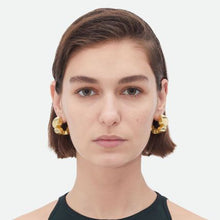 Carregar imagem no visualizador da galeria, 18K Gold-Plated Stainless Steel C-Hoop Earrings
