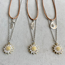 Carregar imagem no visualizador da galeria, Sunflower Pendant Necklace Set
