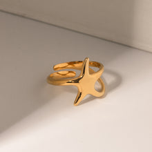 Carregar imagem no visualizador da galeria, Gold-Plated Stainless Steel Star Ring
