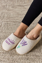 Carregar imagem no visualizador da galeria, Melody Sequin Pattern Cozy Slippers
