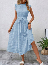 Carregar imagem no visualizador da galeria, Tied Ruffled Cap Sleeve Midi Dress
