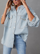 Carregar imagem no visualizador da galeria, Button Down Raw Hem Denim Jacket
