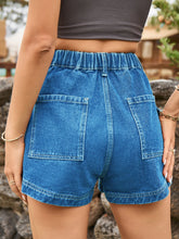 Carregar imagem no visualizador da galeria, High Waist Denim Shorts with Pockets
