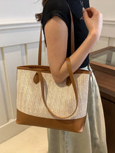 Carregar imagem no visualizador da galeria, Contrast Straw Woven Tote Bag
