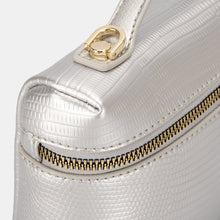 Carregar imagem no visualizador da galeria, David Jones Texture PU Leather Handbag
