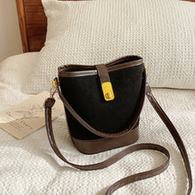 Carregar imagem no visualizador da galeria, PU Leather Bucket Crossbody Bag
