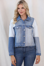 Carregar imagem no visualizador da galeria, Color Block Distressed Button Up Denim Jacket
