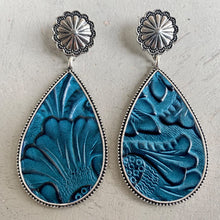 Carregar imagem no visualizador da galeria, Alloy Teardrop Earrings
