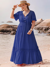 Carregar imagem no visualizador da galeria, Plus Size Lace Detail Tie Neck Short Sleeve Maxi Dress
