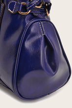 Carregar imagem no visualizador da galeria, PU Leather Handbag
