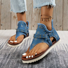 Carregar imagem no visualizador da galeria, Studded Raw Hem Flat Sandals
