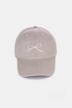 Carregar imagem no visualizador da galeria, Zenana Bow Embroidered Washed Cotton Caps
