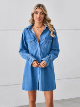 Carregar imagem no visualizador da galeria, Pocketed Dropped Shoulder Mini Denim Dress
