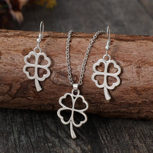 Carregar imagem no visualizador da galeria, Lucky Clover Alloy Earrings and Necklace Jewelry Set
