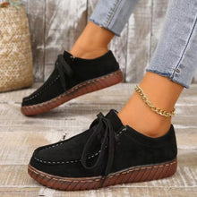 Carregar imagem no visualizador da galeria, Tied Suede Round Toe Sneakers
