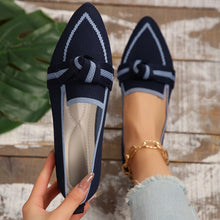 Carregar imagem no visualizador da galeria, Bow Contrast Trim Point Toe Loafers
