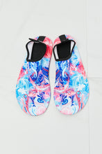 Load image into Gallery viewer, MMshoes On The Shore Water Shoes in Pink and Sky Blue
