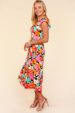 Carregar imagem no visualizador da galeria, Haptics Floral Midi Dress with Side Pockets
