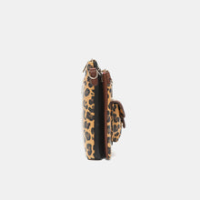 Carregar imagem no visualizador da galeria, Nicole Lee USA Leopard crossbody bag
