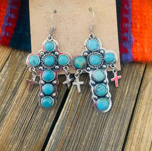 Carregar imagem no visualizador da galeria, Artificial Turquoise Cross Shape Earrings
