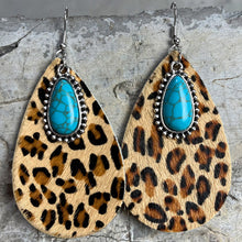 Carregar imagem no visualizador da galeria, Artificial Turquoise Teardrop Earrings
