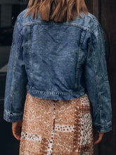 Carregar imagem no visualizador da galeria, Button Up  Collared Neck Distressed Denim Jacket
