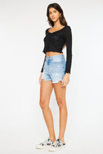 Carregar imagem no visualizador da galeria, Kancan High Waist Frayed Denim Shorts
