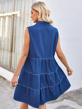 Carregar imagem no visualizador da galeria, Button Up Collared Neck Sleeveless Denim Dress
