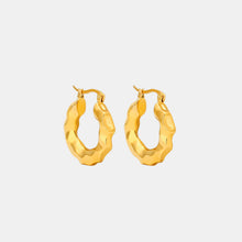 Carregar imagem no visualizador da galeria, Gold-Plated Huggie Earrings
