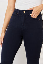 Carregar imagem no visualizador da galeria, Judy Blue Full Size Garment Dyed Tummy Control Skinny Jeans
