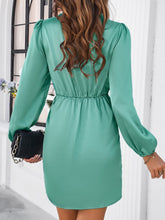 Carregar imagem no visualizador da galeria, Ruched Surplice Long Sleeve Mini Dress
