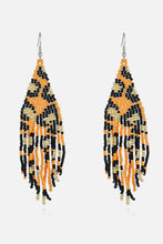 Carregar imagem no visualizador da galeria, Beaded Dangle Earrings
