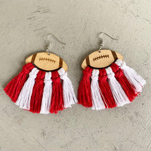 Carregar imagem no visualizador da galeria, Fringe Detail Football Shape Wooden Dangle Earrings
