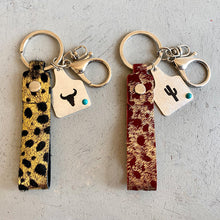 Carregar imagem no visualizador da galeria, Genuine Leather Alloy Keychain
