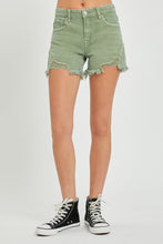 Carregar imagem no visualizador da galeria, RISEN Mid Waist Frayed Hem Denim Shorts
