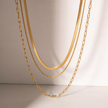 Carregar imagem no visualizador da galeria, 18K Gold-Plated Triple-Layered Necklace
