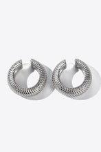 Carregar imagem no visualizador da galeria, Scale Stainless Steel Cuff Earrings
