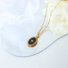 Carregar imagem no visualizador da galeria, Gold-Plated Titanium Steel Oval Shape Pendant Necklace
