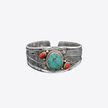 Carregar imagem no visualizador da galeria, Turquoise Open Bracelet
