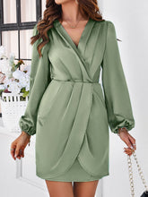 Carregar imagem no visualizador da galeria, Ruched Surplice Long Sleeve Mini Dress
