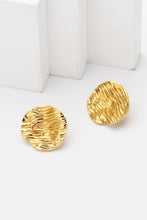 Carregar imagem no visualizador da galeria, 18K Gold-Plated Textured Stud Earrings
