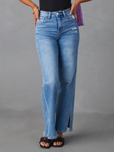 Carregar imagem no visualizador da galeria, Slit Buttoned Jeans with Pockets
