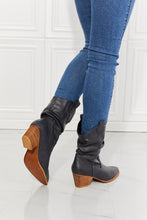 Carregar imagem no visualizador da galeria, MMShoes Better in Texas Scrunch Cowboy Boots in Navy
