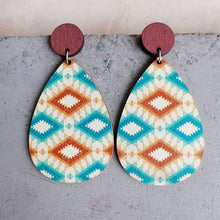 Carregar imagem no visualizador da galeria, Geometric Wood Teardrop Earrings
