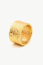 Carregar imagem no visualizador da galeria, Textured Thick Band Ring
