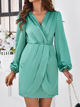 Carregar imagem no visualizador da galeria, Ruched Surplice Long Sleeve Mini Dress
